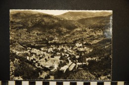 07 VALS LES BAINS LA VILLE DANS SON CADRE DE MONTAGNES - Vals Les Bains