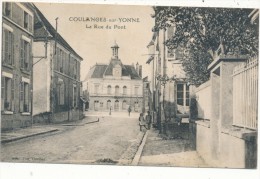 COULANGES - La Rue Du Pont - Coulanges Sur Yonne