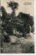 CPA 42 FEURS ROUTE DE PANISSIERES PIERRE SUR AUTRE 1920 - Feurs