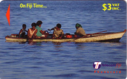 FIDJI WOMEN FISHING  3$ UT 1999 - Fidji