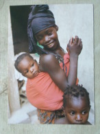 MALI  -Bamako -   Mission - Missio - YXoung Mother With Her Children   Photo K.H.Melters   -D125036 - Malí