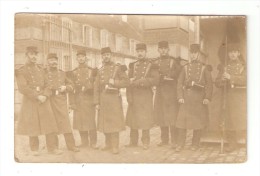 Carte Photo : Militaria : Groupe De Soldats Posant  - Lieu à Déterminer - Personen