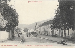 Plainfaing - Le Centre - La Route Du Col Du Bonhomme - Edition Ad. Weick - Plainfaing