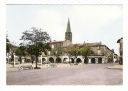 TARN-ET-GARONNE  /  NÈGREPELISSE  /  PLACE  NATIONALE  ( Automobiles Années 60  : Estafette CITROËN + DS + PEUGEOT... ) - Negrepelisse