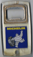 Décapsuleur    Michelin   Denmark     85 Mm X  45 Mm - Flaschenöffner