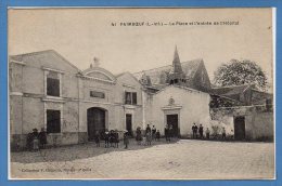 44 - PAIMBOEUF --  La Place Et L'entrée De L'hôpital - Paimboeuf