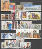 BELGIE 1993 Xx VOLLEDIG JAAR / L'ANNEE COMPLETE COB . 2489/2532 - 44 W/V + 1 BL + 1 B/C - COTE: 56.00 EURO AAN POSTPRIJS - Full Years