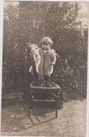 Carte Photo,isere,38,saint Marcellin,en 1920,enfant,sur 1 Chaise,cascadeur,équilibriste,jardin,pres Romans,valence - Ritratti