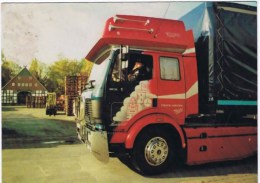 Cpm  TRUCK DRIVER (au Dos Pub Casrol Mercedes  Etc ) - Vrachtwagens En LGV