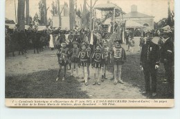 L'ISLE BOUCHARD - Cavalcade Historique Et Allégorique De 1er Juin 1913, Les Pages Et Le Char. - L'Île-Bouchard