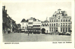 Bergen Op Zoom - Groote Markt Met Stadhuis - Bergen Op Zoom