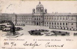 Austria - Viena - Museum  - Maria Terezia Monument. - Musei