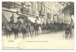 Bruxelles - LAEKEN - Les Guides Dans L'Avenue De La Reine - CPA   // - Navegación - Puerto