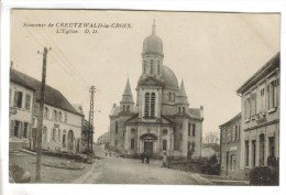 CPSM CREUTZWALD (Moselle) - Souvenir De Creutzwald La Croix ...l'église - Creutzwald