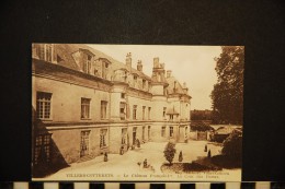 CP, 02, VILLERS COTTERETS Le Château François 1er La Cour Des Dames Ecrite En 1912 - Villers Cotterets