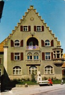 CPSM 10X15 De DONAUESCHINGEN  Im Schwarzwald MALHAUS - La Maison MALL - 1972- Femme Sur Un BANC - Donaueschingen