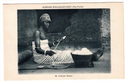 Burkina Faso - Mission D'Ouagadougou (Haute Volta) - Fileuse Mossi - N° 32 - Burkina Faso