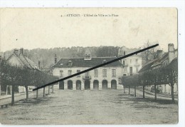 CPA -  Attichy - L'Hôtel De Ville Et La Place - Attichy