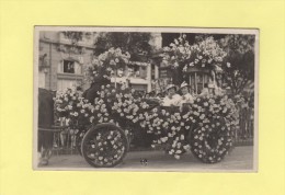 Carte Photo - Char Fleurit - Fleurs Defile Carnaval - Costumes