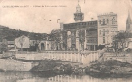 Castelmoron-sur-Lot - L'hôtel De Ville (ancien Château). - Castelmoron