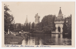 Laxemburg - Château Des Environs De Vienne (Jeunes Gens En Barque Pour La Traversée Des Fossés) Circulé Sans Date - Laxenburg