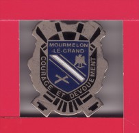 PIN´S -  MOURMELON LE GRAND - Courage Et Dévouement  - Sapeurs Pompiers ( Dép 51 ) - Firemen