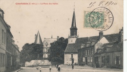 ( CPA 28 )  COURTALAIN  /  La Place Des Halles  - - Courtalain