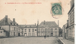 ( CPA 28 )  COURTALAIN  /  La Place Du Ballet Et La Mairie  - - Courtalain