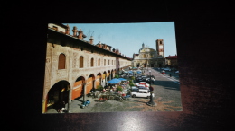 C-30239 VIGEVANO PIAZZA DUCALE E DUOMO PANORAMA AUTO D'EPOCA - Vigevano