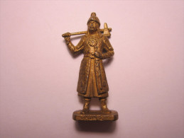 FIGURINE KINDER METAL SOLDAT  HUN 2 - Metallfiguren