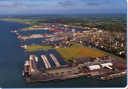 03957 - CUXHAVEN  Blick Auf Den Fährhafen - Cuxhaven