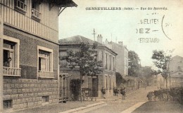 CPA  -  GENNEVILLIERS  (92)   Rue Des Raverdis - Gennevilliers