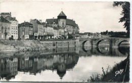 CPSM 53 LAVAL LE CHATEAU LE VIEUX PONT ET LA MAYENNE 1959 - Laval