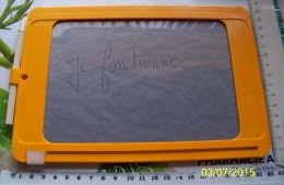 1 ARDOISE MAGIQUE NEUVE ORANGE CONTE MADE IN FRANCE REFERENCE 50 97 04 DIMENSIONS 220X150mm PAPETERIE SCOLAIRE - Matériel Et Accessoires