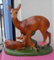 BICHE Et Son Petit, Le Faon En Platre Hauteur 27 Cm - Autres & Non Classés