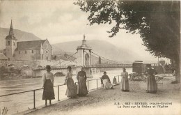 74 - Seyssel - Le Pont Sur Le Rhône Et L'église - Haute Savoie - Cpa Animée Et En  Bon état - Voir Scans - Seyssel