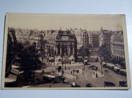 Voiture, Car , Fiacres , Place Saint Michel , Paris 1932 , Belle Animation - Taxis & Cabs
