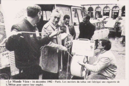 PARIS 1982 LES OUVRIERS DU TABAC ONT FABRIQUE UNE CIGARETTE DE 1.700 KM POUR SAUVER LEUR EMPLOI - Sciopero