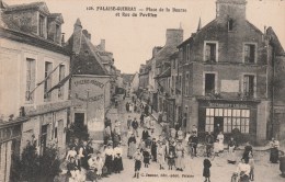 FALAISE-GUIBRAY (Calvados) - Place De La Bourse Et Rue Du Pavillon  - Très Animée - Falaise