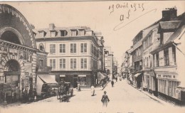 LISIEUX (Calvados) - La Rue Pont-Mortain Et La Halle Aux Blés - Lisieux