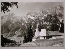 St. Magdalena Aus Dem XIII. Jahrhundert Mit Blick Auf Gschnitz, Habicht 3280 M., Törsäule Und Kirchdachspitze 2840 M. - Steinach Am Brenner