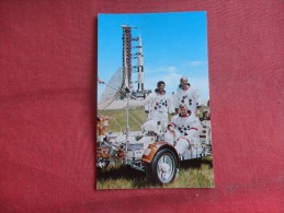 Apollo Crew 17 On Lunar Roving Vehicle----ref 1739 - Espace