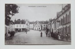 CPA - 77 - DONNEMARIE La Place Du Marché - Parfait état ! - Donnemarie Dontilly