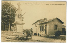 CP 65 - Pouyastruc  Place De La Mairie  Monument Et Poste - Pouyastruc