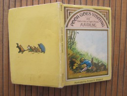 POOH GOES VISITING  AND GETS INTO ATIGHT PLACE A.A. MILNE ILLUSTRATED BY ERNEST H. SHEPARD LONDON 1956 VINTAGE - Actividades /libros Para Colorear