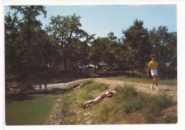 CPM Monflanquin  Piscine Camping Ancienne Bastide Du XIII - Monflanquin