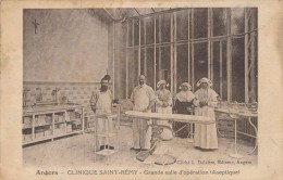 CPA 49 ANGERS Clinique Saint Rémy - Grande Salle D'opération (Aseptique) Chirurgiens Et Infimières - Angers