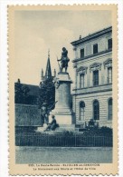 Ref 196 - SAINT-JULIEN-en-GENEVOIX - Le Monument Aux Morts Et L'Hôtel De Ville - Saint-Julien-en-Genevois