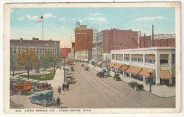 Upper Monroe Ave., Grand Rapids, Mich. - Grand Rapids