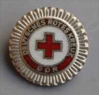 CROIX ROUGE ALLEMAGNE DE L'EST - DEUTSCHES ROTE KREUZ DDR - BROCHE - Médical